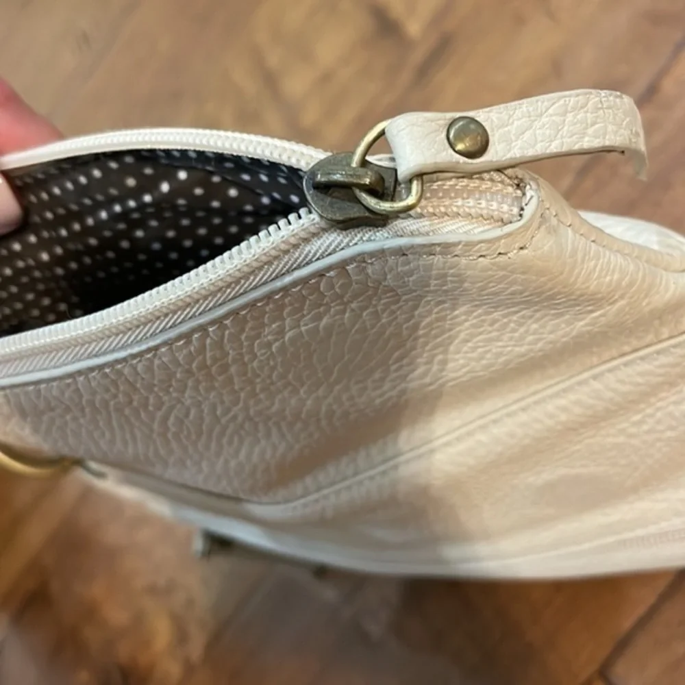 Bo Bo Bags California Cream Leather Fold Over Zipper Wristlet